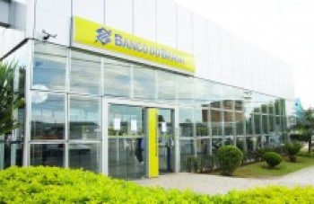 Seis bandidos assaltam cofre do Banco do Brasil