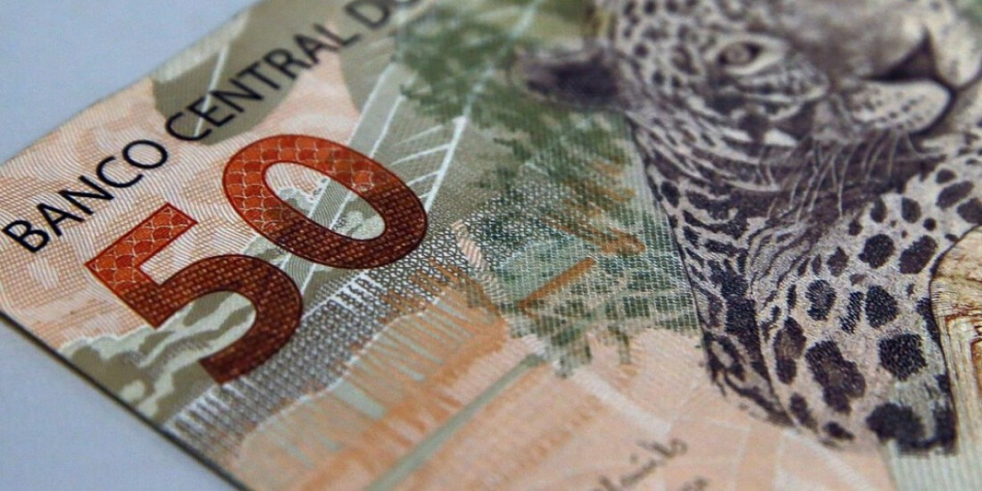Caixa paga abono salarial para trabalhadores nascidos em fevereiro