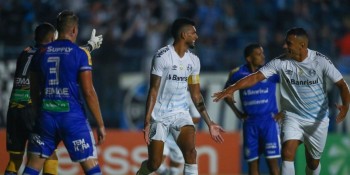Grêmio mantém ponta do Gaúcho com vitória sobre Aimoré