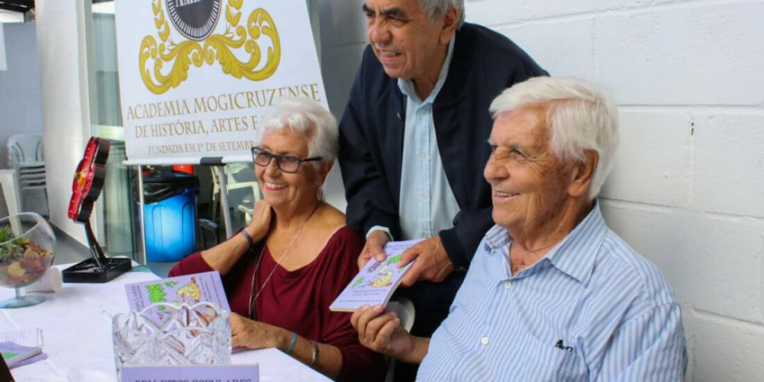 Irmãos Campos publicam livro de provérbios populares