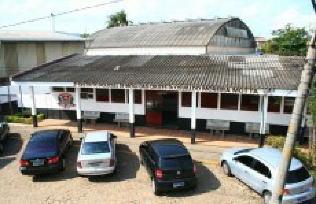 Criança leva tiro após assalto em pizzaria