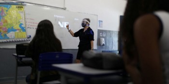 Estudantes do Rio de Janeiro retornam às aulas 100% presenciais
