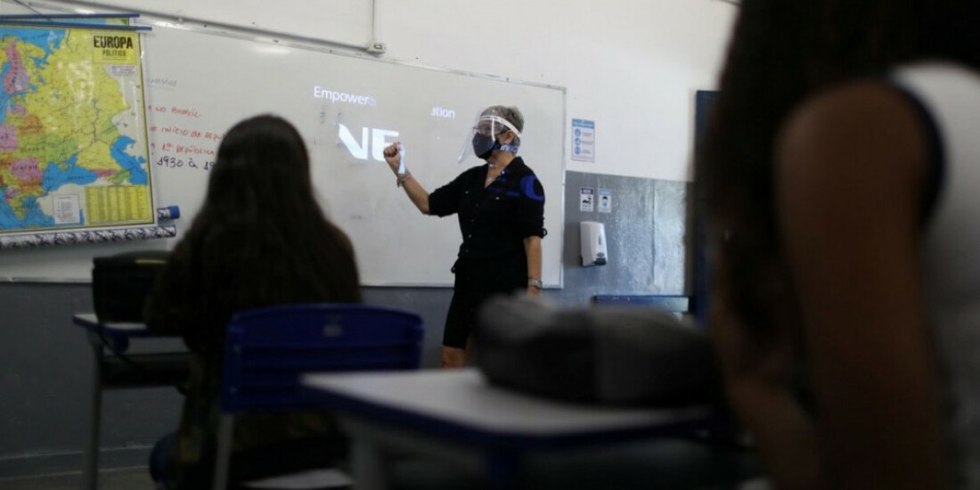Estudantes do Rio de Janeiro retornam às aulas 100% presenciais