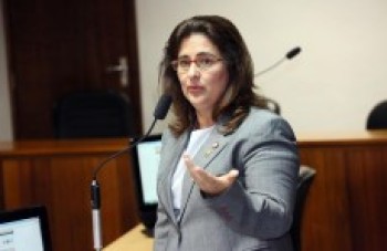 Odete pede providências para o trânsito na SP-98