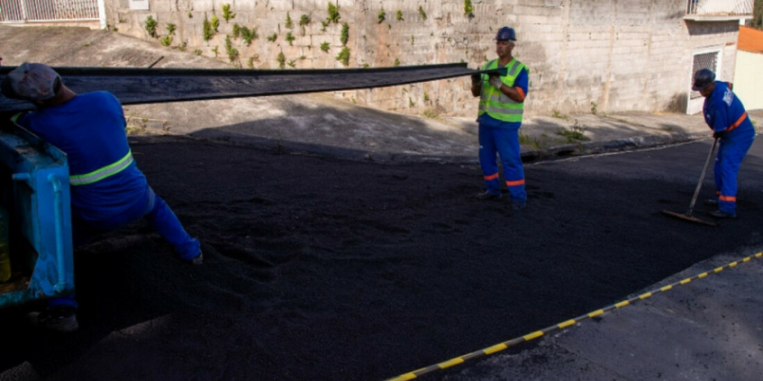 Operação Tapa-Buraco avança em três distritos