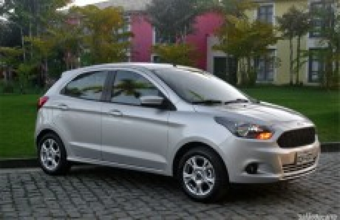 Ford lança linha 2017 dos compactos Ka e Ka