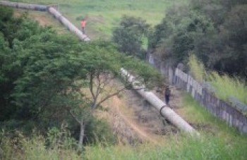 Moradores querem fazer muro para evitar roubos e furtos