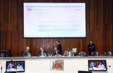 Secretário é convocado para esclarecer dúvidas sobre vírus