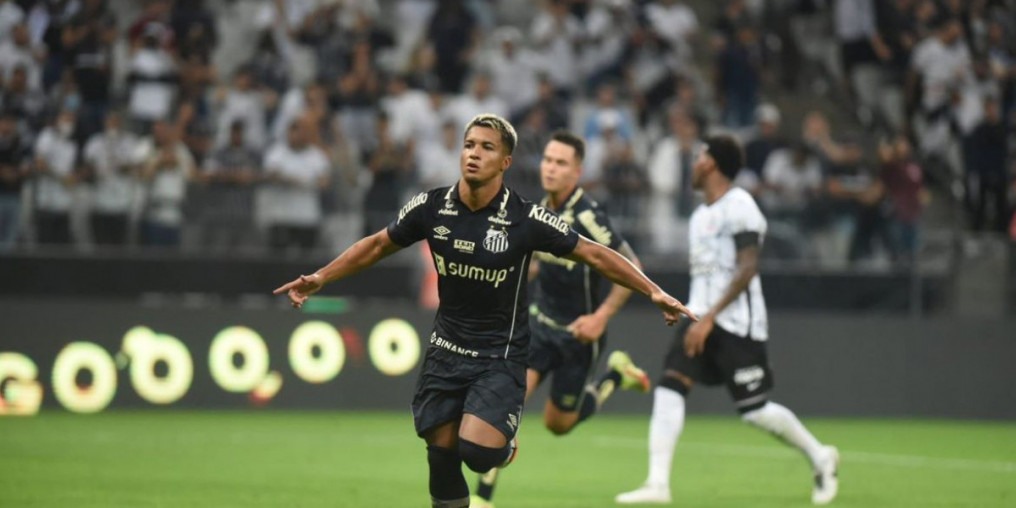 No ritmo de Marcos Leonardo, Santos supera o Corinthians no Paulista
