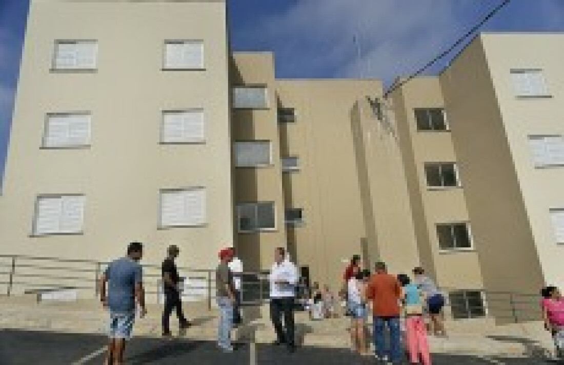 Famílias serão contempladas com as chaves do Colinas de Poá hoje