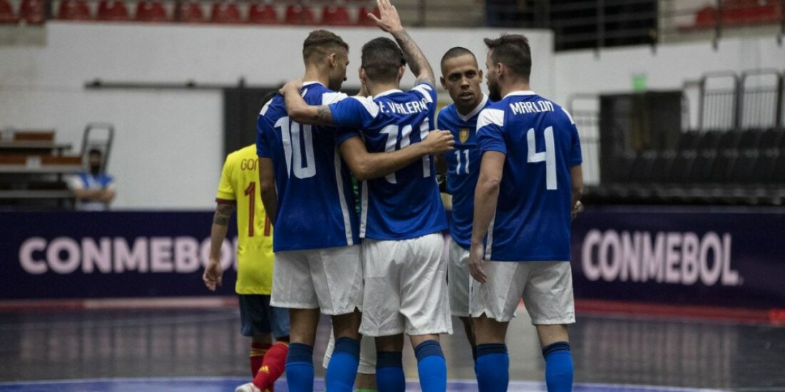 Em duelo truncado, Brasil supera Colômbia pela Copa América de futsal