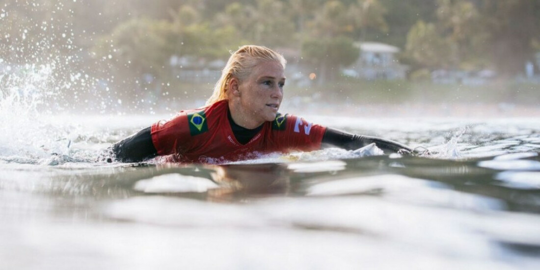 Surfe: Tatiana Weston-Webb cai nas oitavas de final de Pipeline