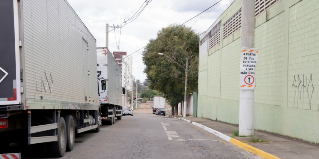 Rua da Vila Figueira tem mudança de mão de direção