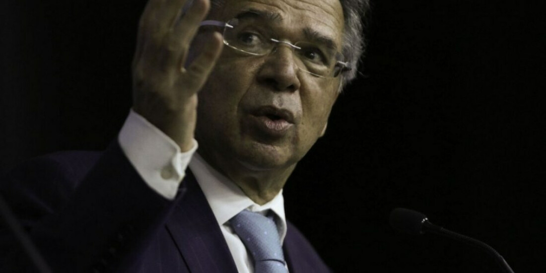 Guedes: governo avalia redução moderada de imposto sobre combustíveis