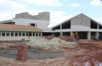 Alckmin garante entrega de Fórum para setembro