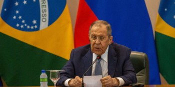 Lula recebe chanceler russo e discute proposta de paz na Ucrânia