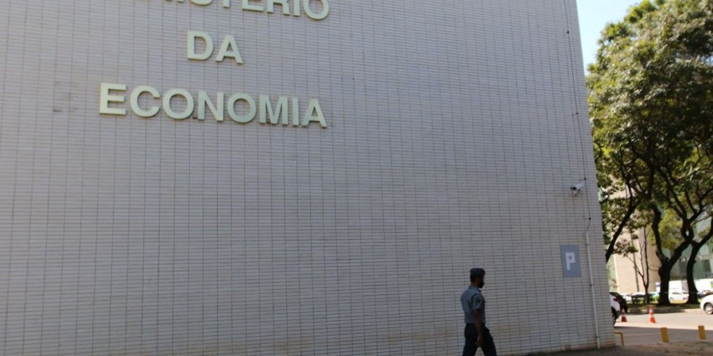 Brasil começará a reduzir IOF cambial ainda este ano