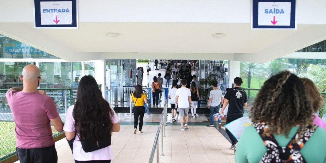 Enem: estudantes podem pedir isenção de taxa a partir desta segunda