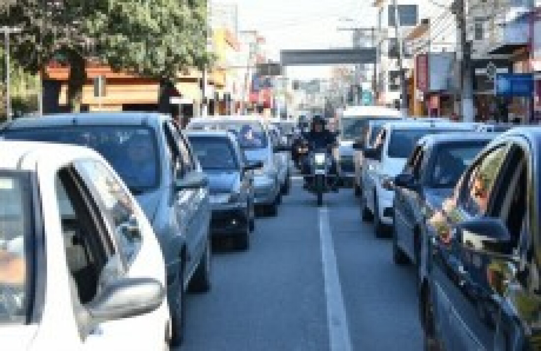 Frota de veículos no Alto Tietê sobe 2,86% em nove meses