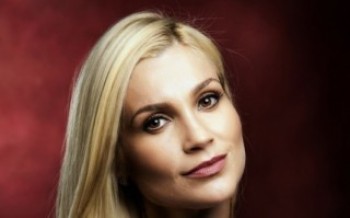 Flávia Alessandra busca referências na carreira