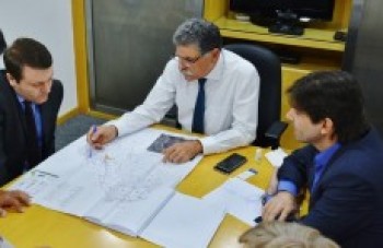 André do Prado e prefeito pedem estudos técnicos