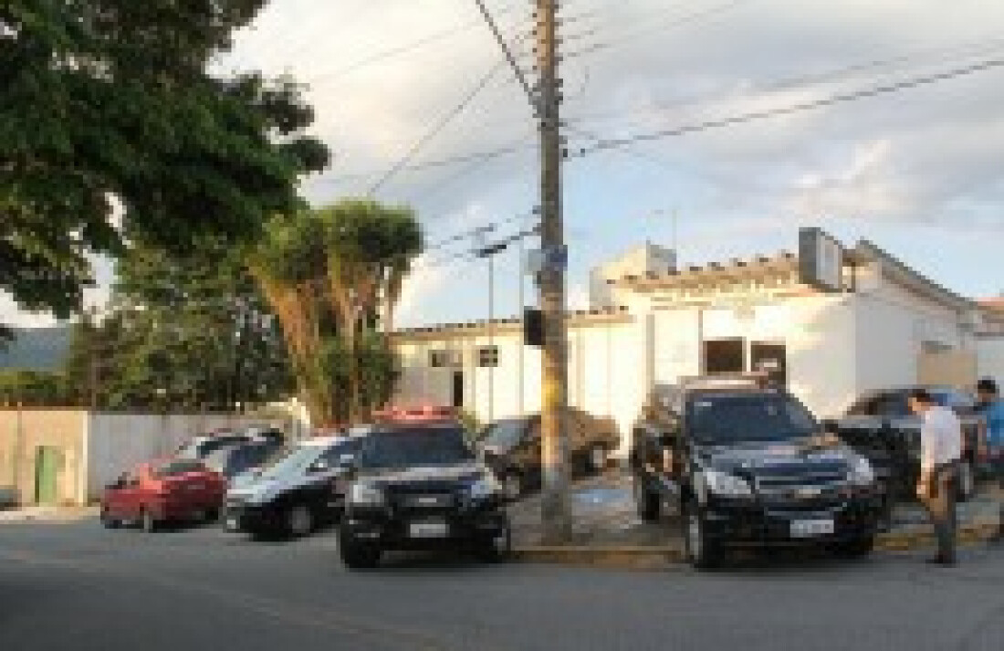 Casal acusado de extorsão é detido