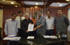Prefeitura firma convênio e terá base dos bombeiros