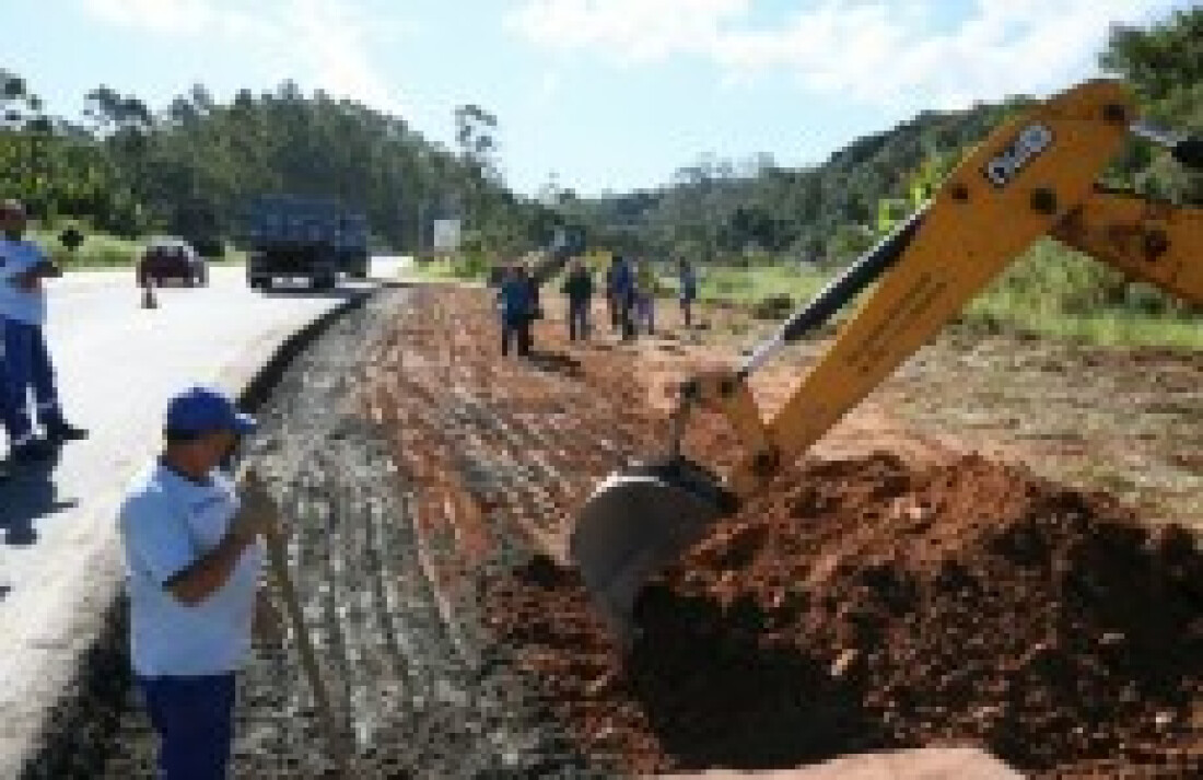 Obras de pontos de ônibus têm início
