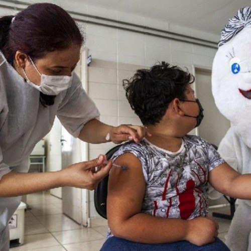 Saúde inicia vacinação de crianças de 11 anos sem comorbidades