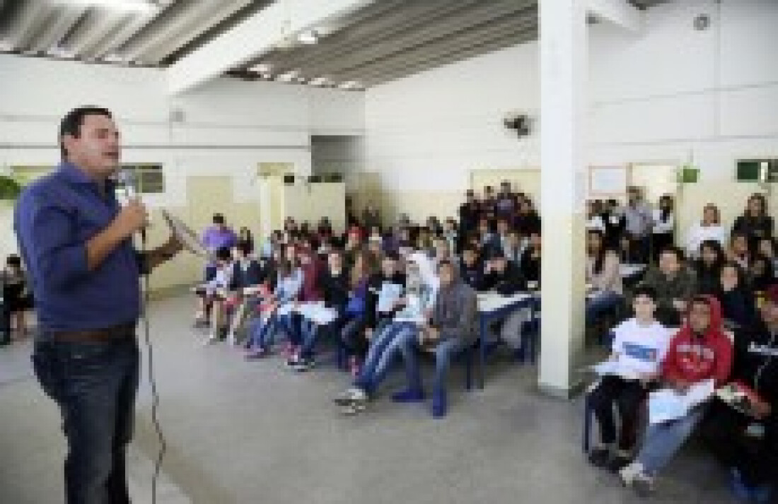Câmara explica regras do Parlamento Estudantil