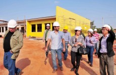 Mamoru vistoria obras da futura unidade do IFSP
