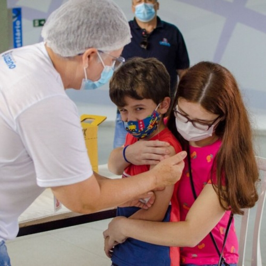 No primeiro dia de vacinação infantil, 134 doses são aplicadas