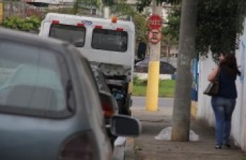 Moradores pedem mais vagas