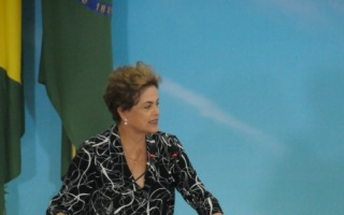 'Não vou para debaixo do tapete', afirma presidente
