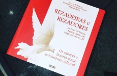 Missa de rezadores é tema de livro