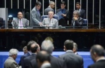 Renan não acata decisão e impeachment será votado