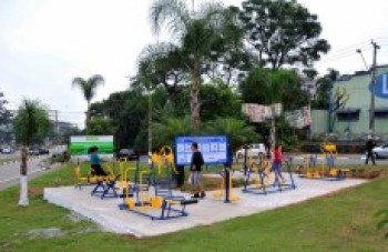 Prefeito Mamoru inaugura mais duas academias