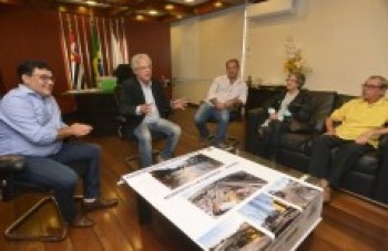 Marcos Borges recebe Grupo de Apoio à Poá