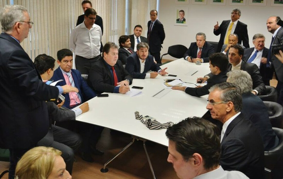 Estevam propõe CPI da Merenda