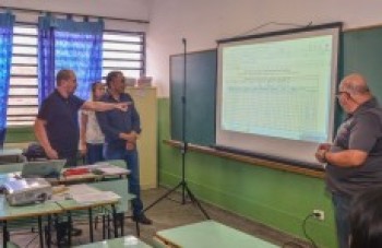 Escola é revitalizada no Jardim Ipanema