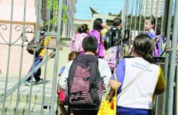 Alunos de Poá, Itaquá e Suzano retornam para as salas de aula