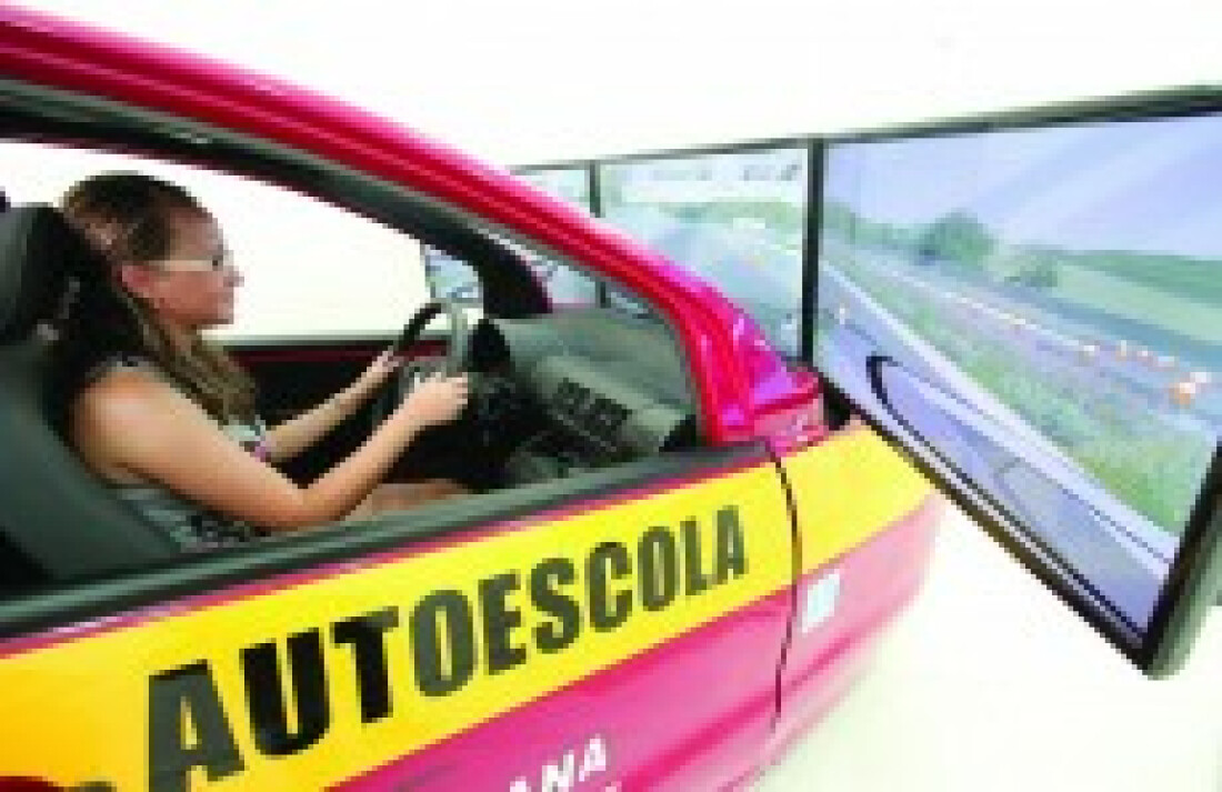 Simulador deve voltar a ser obrigatório nas autoescolas