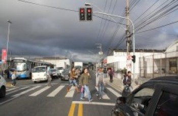 Rua dr. Prudente de Moraes ganha mais um semáforo: