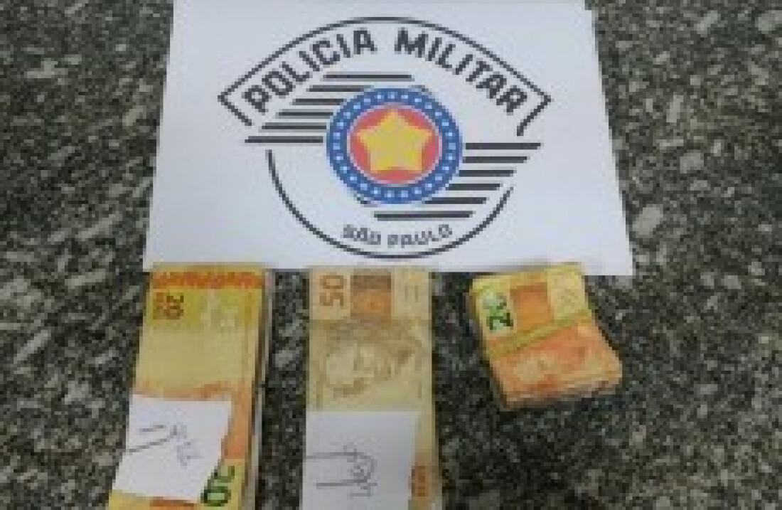 Polícia recupera dinheiro roubado de drogaria