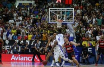 Mogi perde em casa e adia chance de ir à decisão do NBB