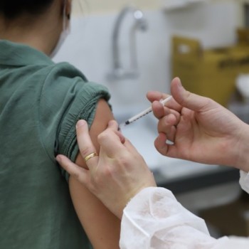 Ano começa com 10.101 doses contra o coronavírus aplicadas