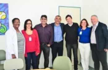 Izidro fecha parceria com hospital