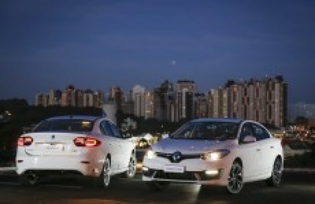Fluence GT Line vem com o conforto do câmbio CVT