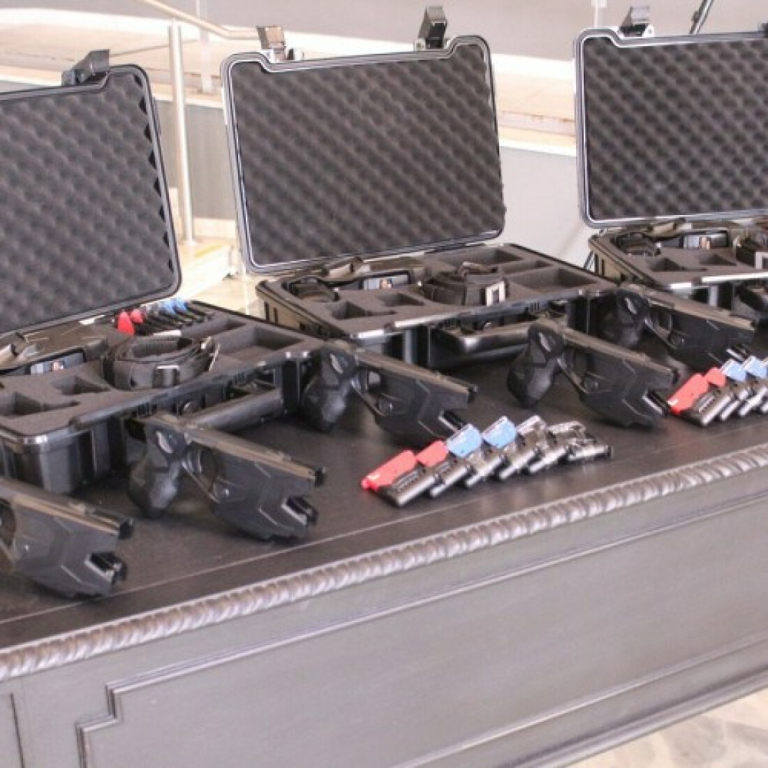 Polícia Militar recebe 3,1 mil armas não letais do Estado