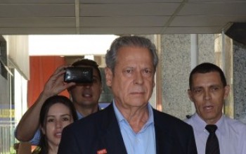 José Dirceu é condenado a 23 anos e três meses de prisão